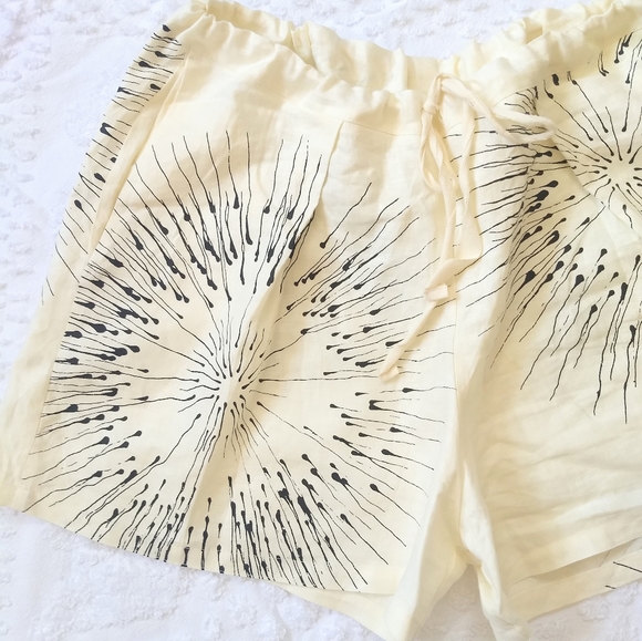 Designs by MASUE Ivory Linen Screen Print Shorts - Picture 2 of 6